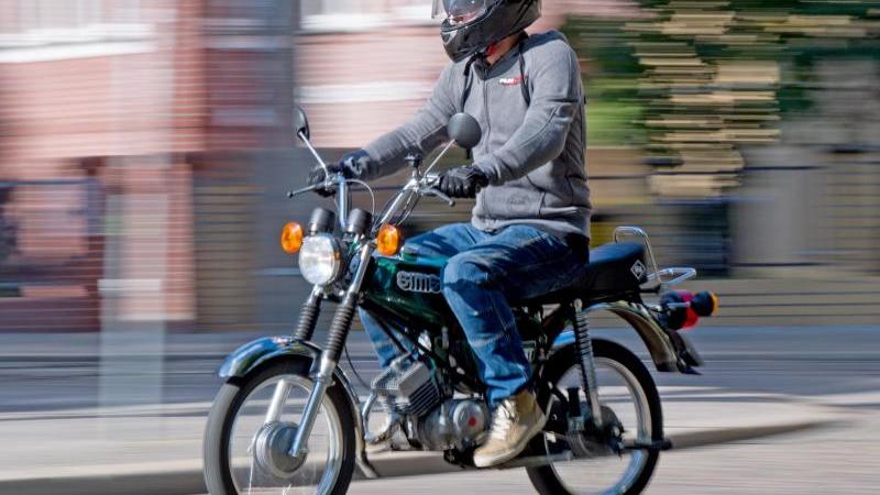 Neuregelung: Bundesweit Moped fahren schon mit 15 Jahren