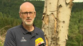 Deutschlands bekanntester Förster Peter Wohlleben warnt im RTL-Interview davor, dass in den nächsten Jahren viele Waldflächen sterben könnten.