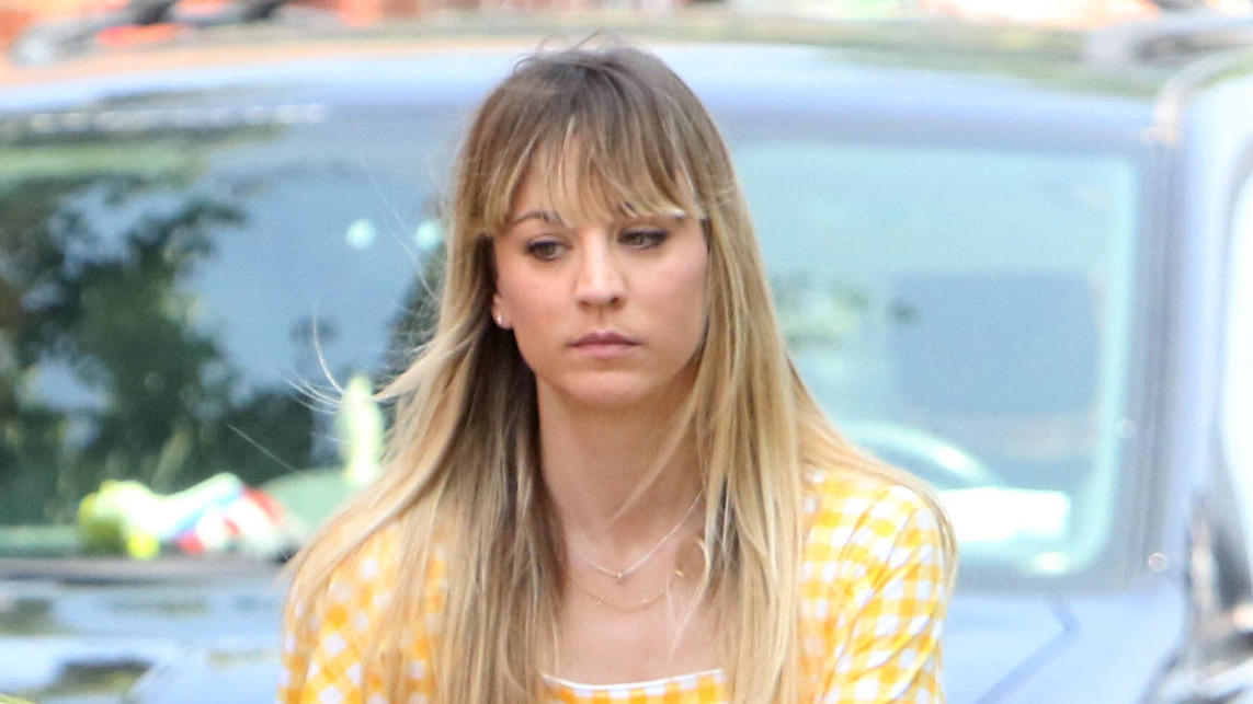  NEW YORK, NY - August 11: Kaley Cuoco on the set of Meet Cute on August 11, 2021 in New York City. PUBLICATIONxNOTxINxUSA Copyright: xRW/MediaPunchx