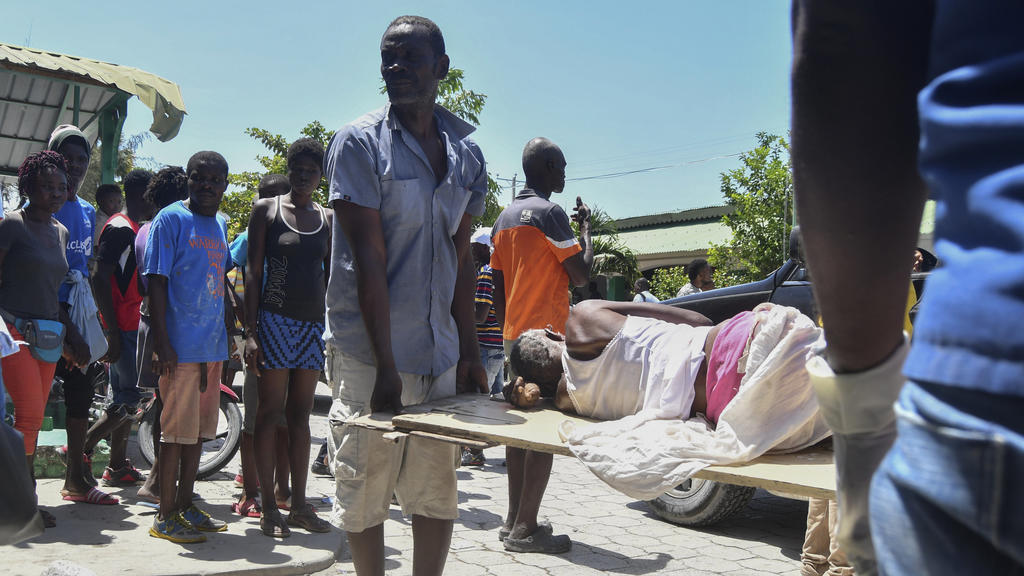 Terremoto violento golpea Haití: más de 700 muertos