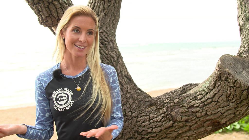 Ocean Rapsey ist Model und Haiflüsterin