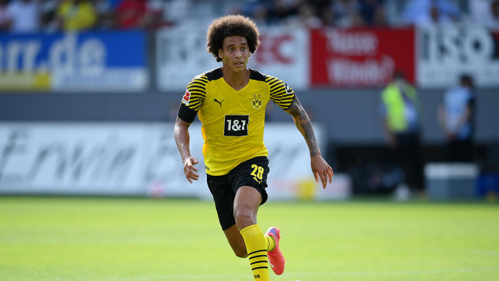 FREIBURG IM BREISGAU, GERMANY - AUGUST 21: Axel Witsel of Dortmund controls the ball during the Bundesliga match between Sport-Club Freiburg and Borussia Dortmund at SC-Stadion on August 21, 2021 in Freiburg im Breisgau, Germany. (Photo by Matthias H