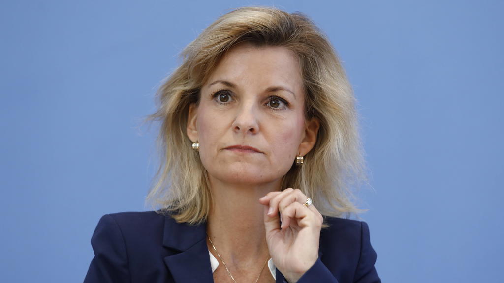 Daniela Ludwig, Drogenbeauftragte der Bundesregierung, Deutschland, Berlin, Bundespressekonferenz, Thema: Vorstellung des Rauschgiftlagebild 2020 *** Daniela Ludwig, Federal Government Commissioner on Narcotic Drugs, Germany, Berlin, Federal Press Co