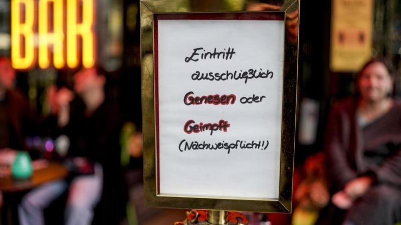 Hamburg Corona Ausbruch In Einer Bar Auf St Pauli Trotz 2g Regel