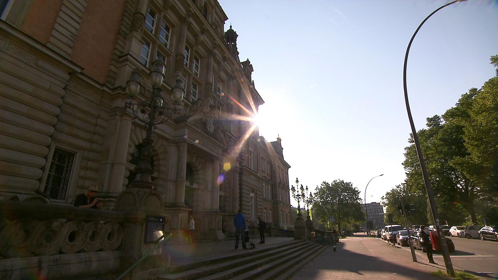 Cold Case In Hamburg 69 Jähriger Nach Fast 30 Jahren Verurteilt Mord Verjährt Nicht