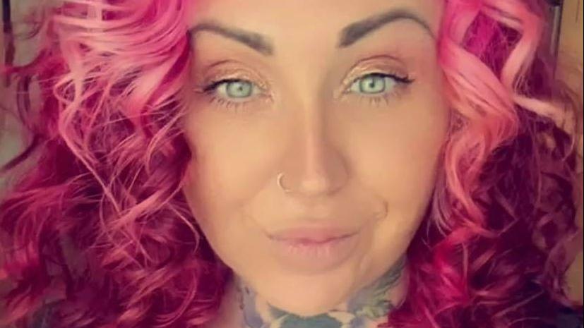 Die Influencerin wollte in den sozialen Medien perfekt aussehen.