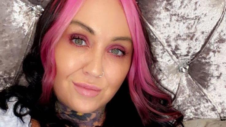Louise Smith wollte perfekt sein - und starb an den Folgen einer Beauty-OP: