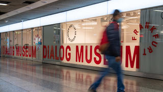 07.09.2021, Hessen, Frankfurt/Main: Das neu eröffnete Dialogmuseum auf der B-Ebene der Hauptwache in Frankfurt am Main. Foto: Boris Roessler/dpa +++ dpa-Bildfunk +++