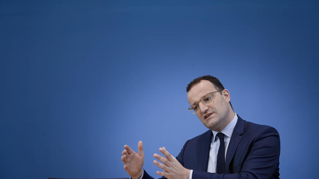 Bundespressekonferenz Impfkampagne gegen Corona Aktuell,08.09.2021,Berlin,Bundesgesundheitsminister Jens Spahn im Portrait mit besonderer Geste bei der Bundespressekonferenz zum Thema Impfkampagne gegen Corona Berlin Berlin Deutschland *** Federal Pr