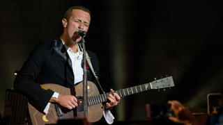 Coldplay kündigen ihren neuen Song 'Weirdo' an