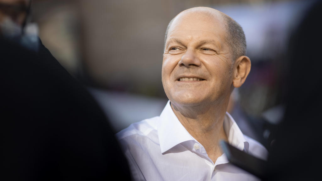 SPD - Kanzlerkandidat und Bundesfinanzminister Olaf Scholz bei einem Wahlkampfauftritt in Goettingen. Goettingen Deutschland *** SPD candidate for chancellor and federal finance minister Olaf Scholz at an election campaign appearance in Goettingen G