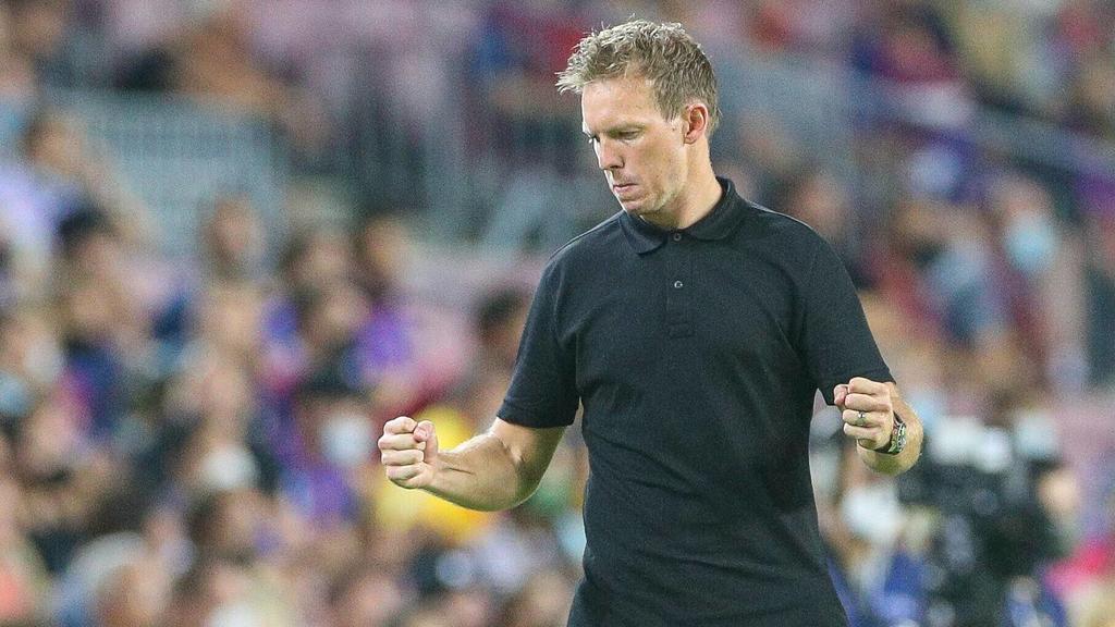 Schlussjubel von Chef-Trainer Julian Nagelsmann FC Bayern Muenchen, FC Barcelona, Barca vs. FC Bayern Muenchen, Champions League, Vorrunde, 14.09.2021 Barcelona Katalonien Spanien *** Final cheer from head coach Julian Nagelsmann FC Bayern Muenchen