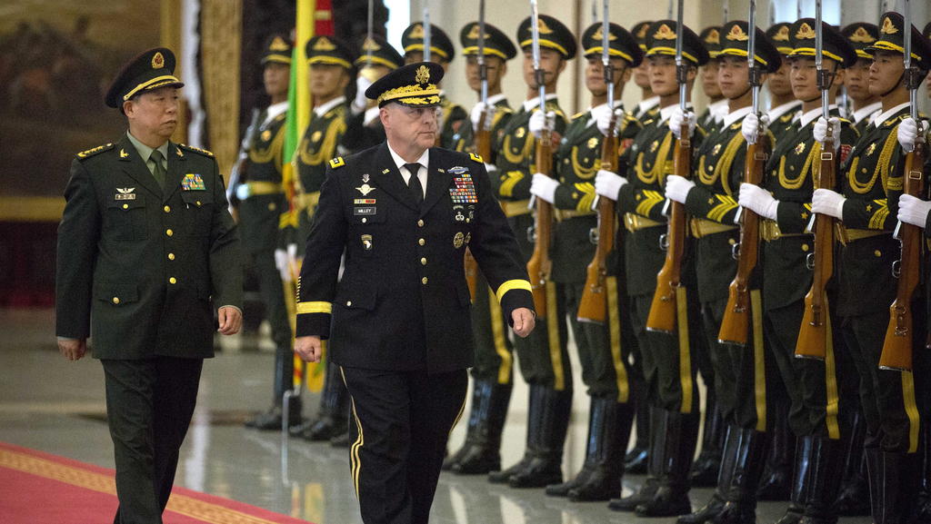 Mark Milley (r.) und Li Zuocheng (l.) auf einer Parade in Peking.