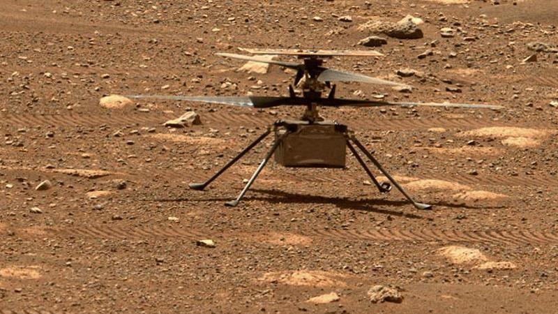 Mars-Hubschrauber knipst Hügel - und muss Rotoren schneller drehe