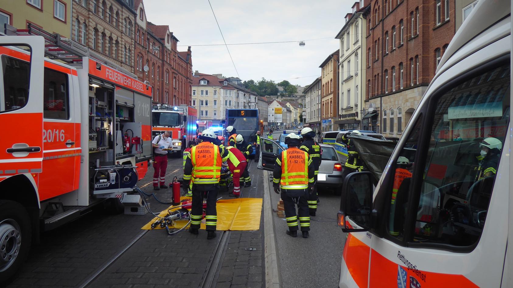 Kassel: Zwei Verletzte Nach Straßenbahn-Crash