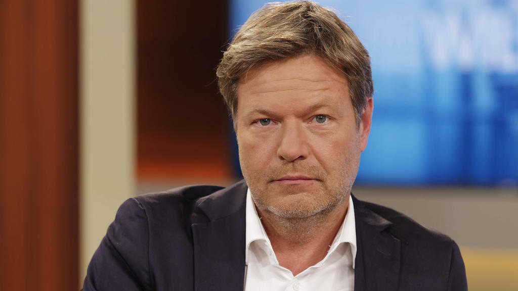 Robert Habeck bei Anne Will 2021-09-16, Deutschland, Berlin - Robert Habeck Bündnis 90/Die Grünen, Parteivorsitzender, zu Gast bei Anne Will im Ersten Deutschen Fernsehen. Thema der ARD-Politik-Talkrunde: Noch eine Woche bis zur Wahl - was ist uns da