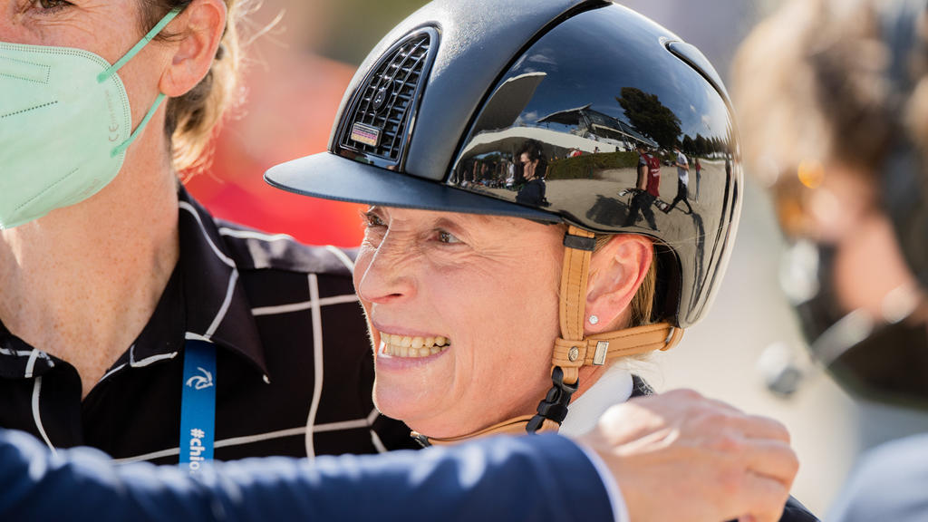 19.09.2021, Nordrhein-Westfalen, Aachen: CHIO, Dressur, Freestyle Grand Prix, Großer Dressurpreis von Aachen: Die Reiterin Isabell Werth, Mannschafts-Olympiasiegerin aus Deutschland, auf ihrem Pferd "Quantaz" freut sich nach ihrem Ritt. Werth gewann