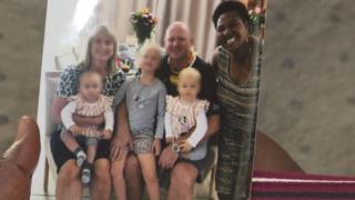 Mandy Sibaynyoni und Familie Dickason in Südafrika vor der Auswanderung