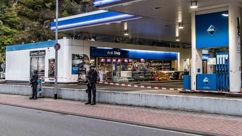 Tödlicher Angriff wegen Maskenstreits an Tankstelle