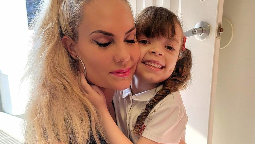 Mama Coco Austin kann nur schwer loslassen.
