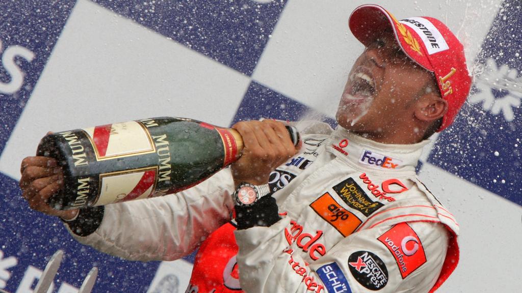 British Formula One driver Lewis Hamilton of McLaren Mercedes reacts after he won the Grand Prix of Canada, Sunday 10 June 2007 in Montreal, Canada. Foto: KERIM OKTEN +++(c) dpa - Bildfunk+++
