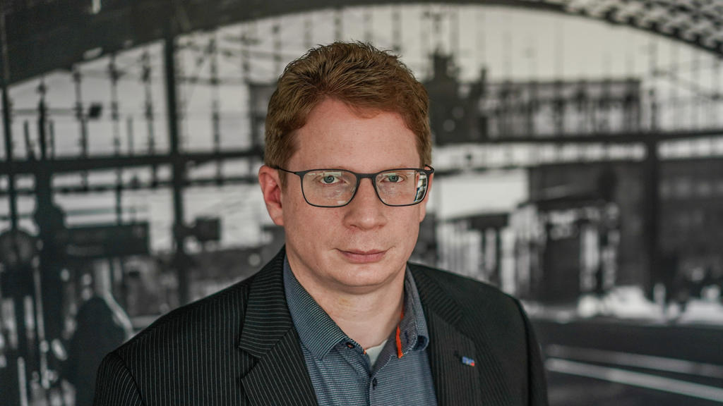 Kristian Loroch, Vorstandsmitglied der Eisenbahn- und Verkehrsgewerkschaft (EVG).