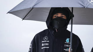 Sport Bilder des Tages HAMILTON Lewis gbr, Mercedes AMG F1 GP W12 E Performance, portrait during the Formula 1 Rolex Turkish Grand Prix 2021, 16th round of the 2021 FIA Formula One World Championship, WM, Weltmeisterschaft from October 8 to 10, 2021 on the Istanbul Park, in Tuzla, Turkey - F1 - TURKISH GRAND PRIX 2021 DPPI/Panoramic PUBLICATIONxNOTxINxFRAxITAxBEL 00121033__F2_0672