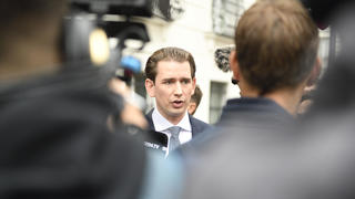 Pressestatement von Sebastian Kurz ÖVP vor dem Bundeskanzleramt in Wien
