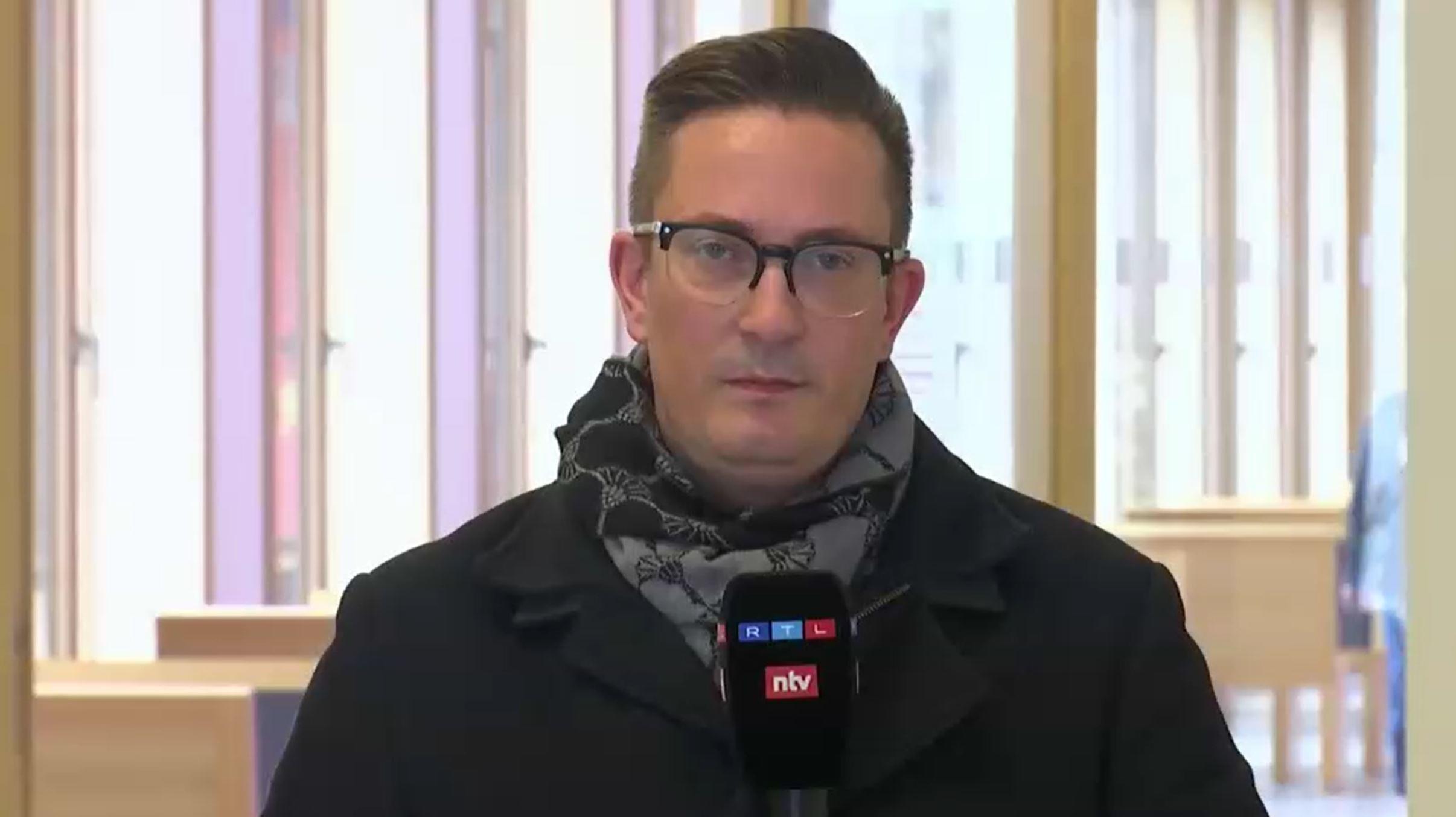 RTL-Reporter Frank Vacik war vor Ort am Dresdner Landgericht. Er berichtet von einer schauderhaften Anklageschrift.