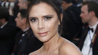 FILE - epa05300162 British designer Victoria Beckham arrives for the screening of 'Cafe Society' and the Opening Ceremony of the 69th annual Cannes Film Festival in Cannes, France, 11 May 2016. EPA/GUILLAUME HORCAJUELO (zu dpa: "Victoria Beckham schreibt ihrem Teenie-Ich" vom 02.09.2016) +++(c) dpa - Bildfunk+++