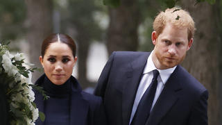  Entertainment Bilder des Tages Prince Harry and Meghan, The Duke and Duchess of Sussex, stop to view a wreath at the 9/11 Museum at Ground Zero in New York City on Thursday, September 23, 2021. PUBLICATIONxINxGERxSUIxAUTxHUNxONLY NYX20210923105 JOHNxANGELILLO