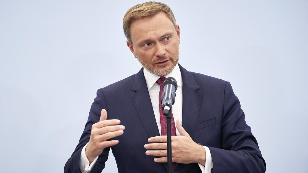 Christian Lindner - Koalitionsgespräche Deutschland, Berlin, 15.10.2021: Verkündung des Beginns von Ampel-Koalitionsgesprächen. Die Parteivorsitzenden von SPD, Grüne und FDP verhandeln jetzt die Details in Koalitionsgesprächen. *** Christian Lindner