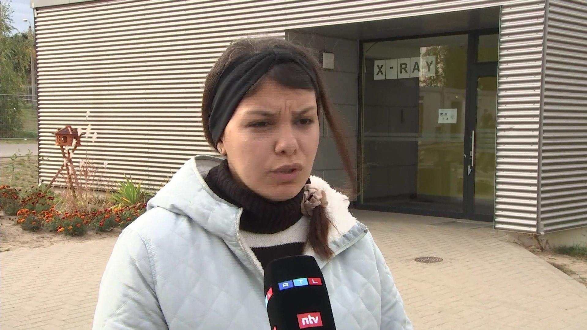 Aya Alasaar (28) hat es über die Grenze nach Deutschland geschafft und berichtet von gnadenlosen Schleusern.