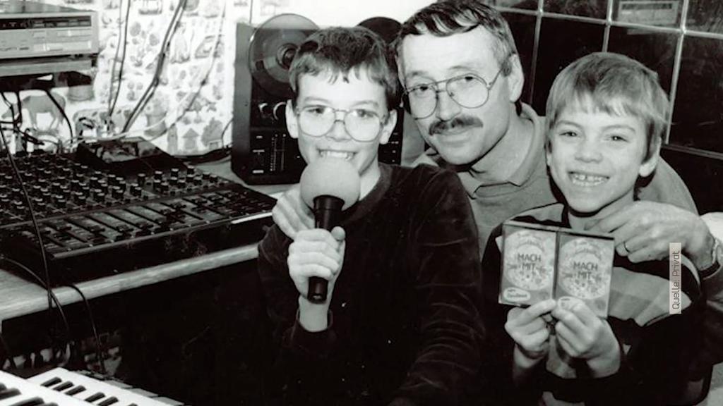 Andreas und Chris Ehrlich mit ihrem Papa.