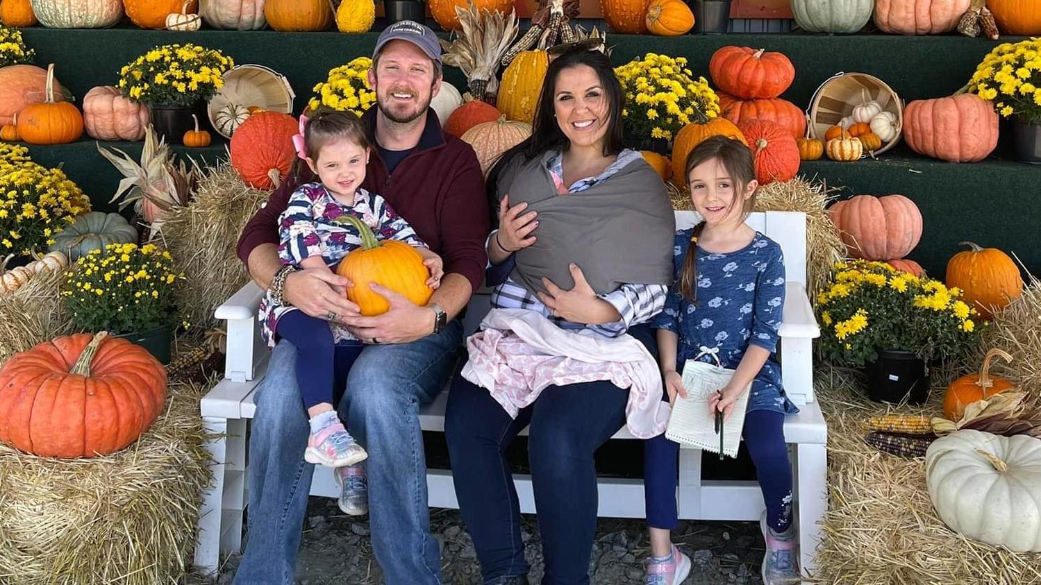Kristin Lammert (32) aus dem US-Bundesstaat Florida hat alle ihre drei Töchter am gleichen Tag geboren.