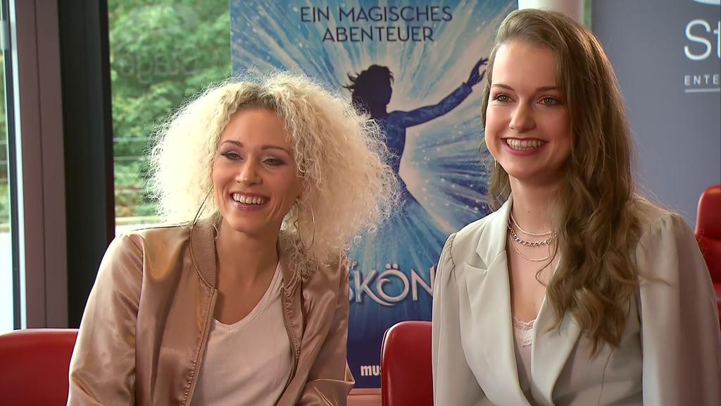 Celena Pieper und Sabrina Weckerlin spielen die Schwestern Anna und Elsa.