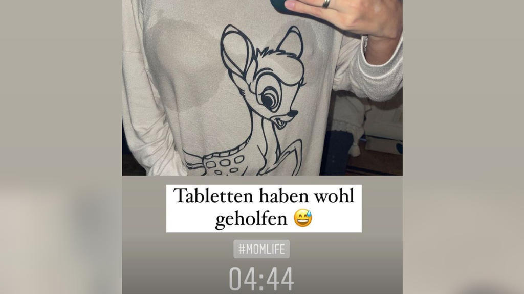 Yeliz Koc zeigt ihren Milcheinschuss