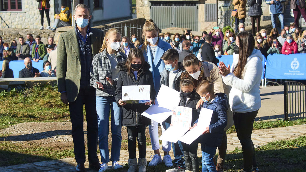 Wachsen DIESE Kinder zu waschechten Saubermännern und Sauberfrauen heran? Die Voraussetzungen sind schon mal gut, kommen sie doch aus einem Superdorf.