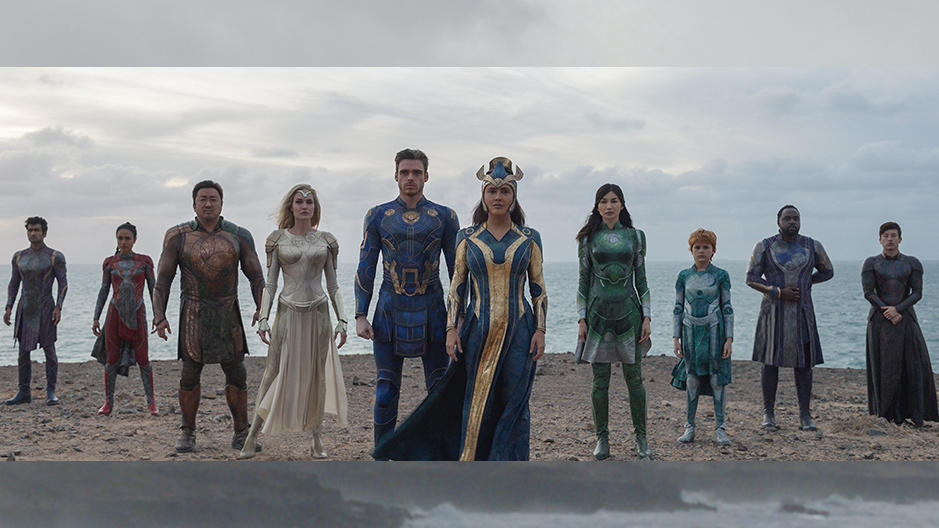 V.l.n.r.: Kingo (Kumail Nanjiani), Makkari (Lauren Ridloff), Gilgamesh (Don Lee), Thena (Angelina Jolie), Ikaris (Richard Madden), Ajak (Salma Hayek), Sersi (Gemma Chan), Sprite (Lia McHugh), Phastos (Brian Tyree Henry) and Druig (Barry Keoghan)