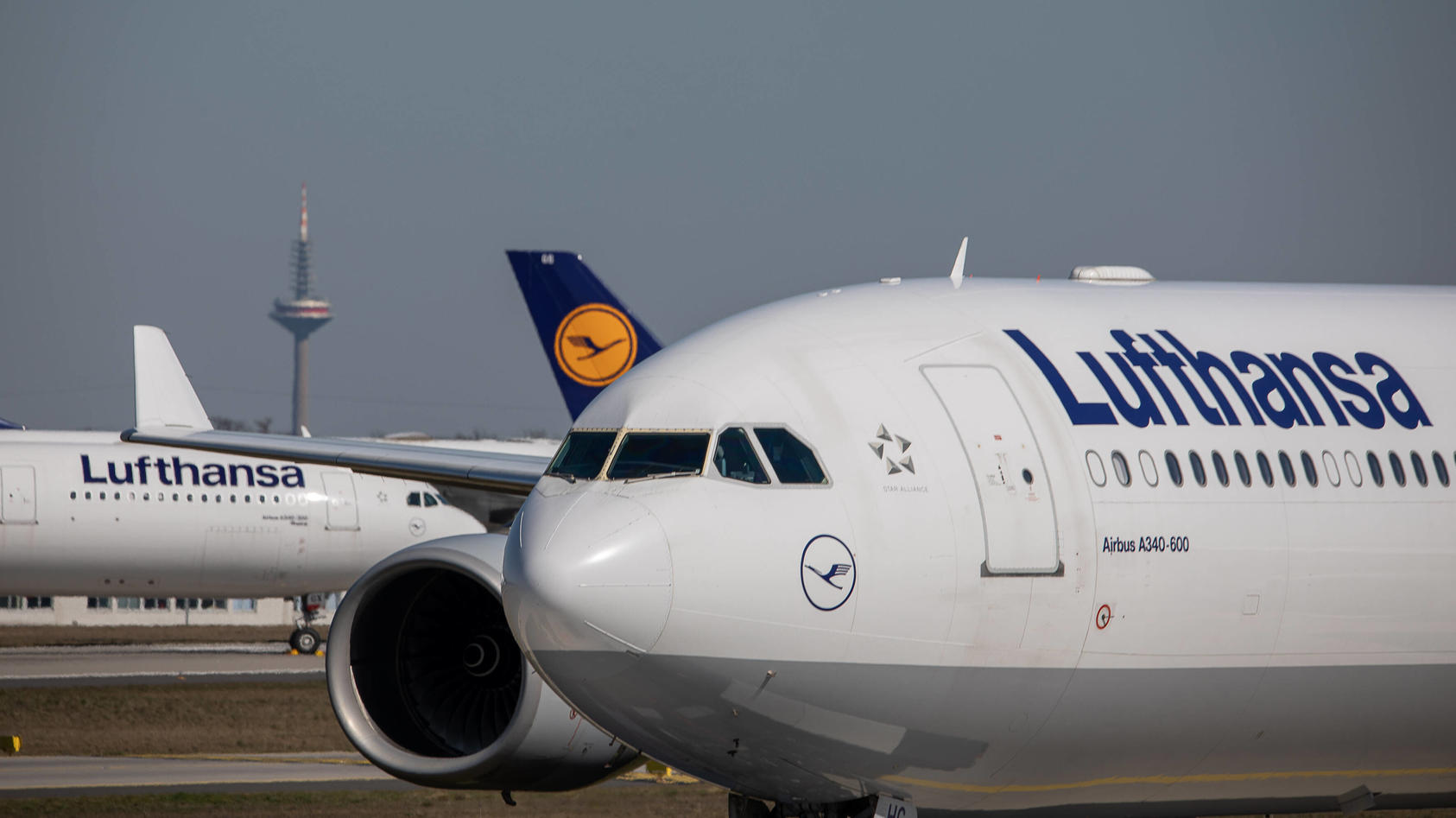 Die Lufthansa hat zum ersten Mal seit Beginn der Corona-Krise wieder einen Gewinn eingeflogen.