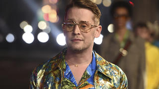 "Kevin - Allein zu Haus"- Star Macaulay Culkin gibt sein Model-Debüt für Gucci.
