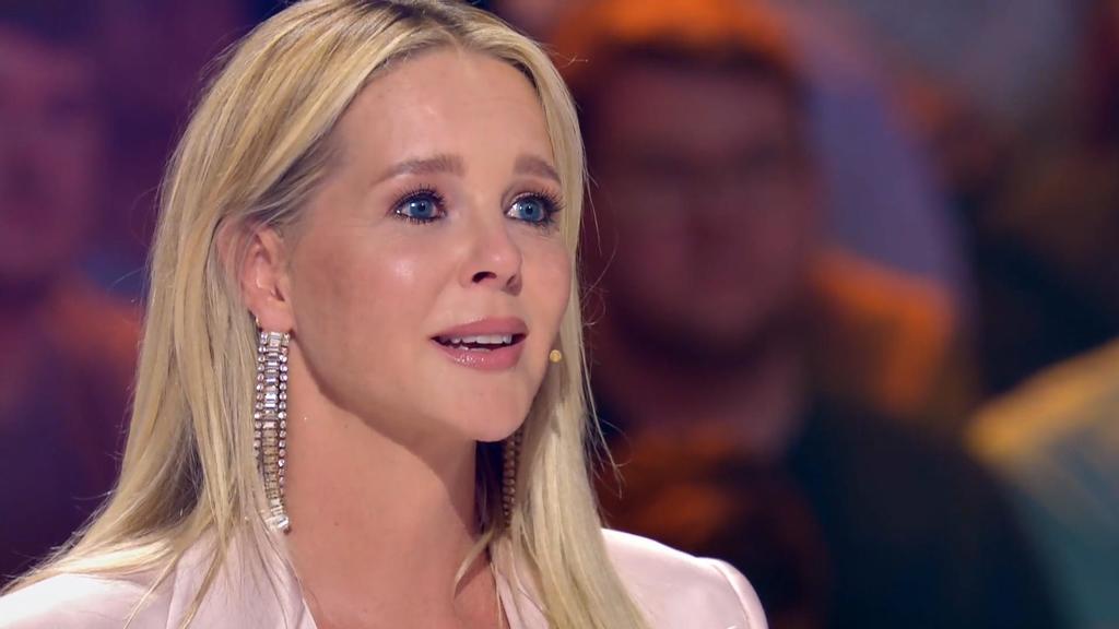 Chantal Janzen kann ihre Tränen nach dem Stunt nicht zurückhalten. Daniels Geschichte nimmt sie sehr mit.