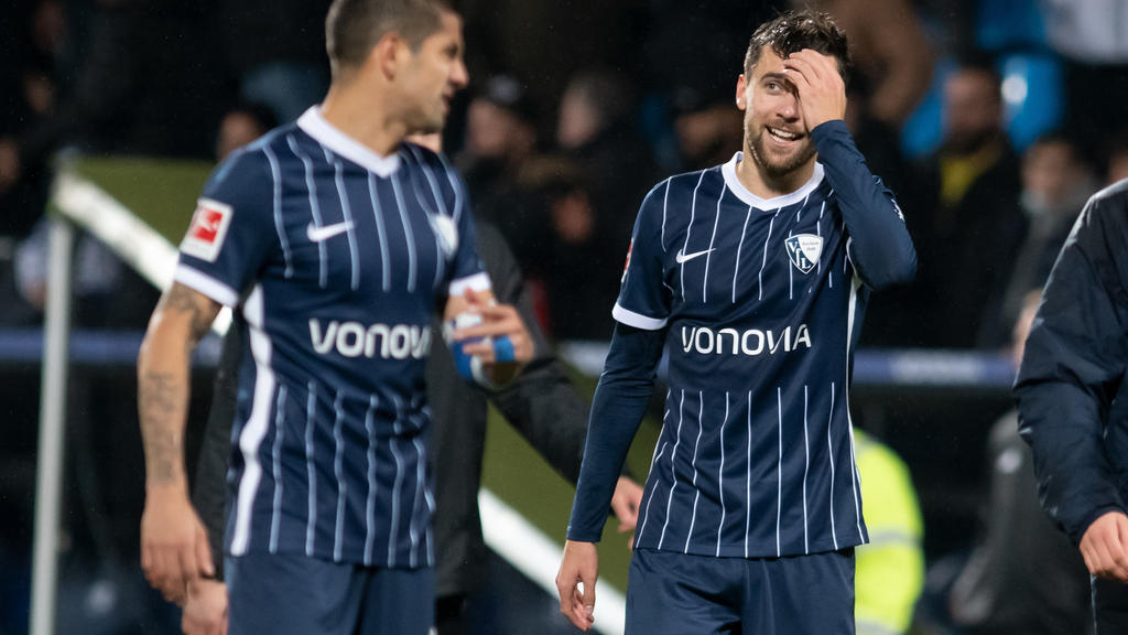 06.11.2021, Nordrhein-Westfalen, Bochum: Fußball: Bundesliga, VfL Bochum - TSG 1899 Hoffenheim, 11. Spieltag, Vonovia Ruhrstadion: Bochums Milos Pantovic freut sich nach dem Spiel über seinen Treffer zum 2:0 in der Nachspielzeit. Foto: Bernd Thissen/