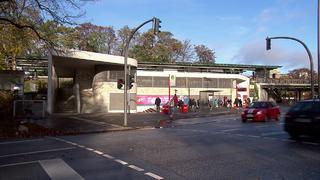 Das Fahrradparkhaus am U-Bahnhof Kellinghusenstraße - Wie gehts hier rein?