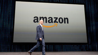 file -  A file photograph showing Amazon CEO Jeff Bezos walking on stage at a press conference where he introduced new Kindle products such as the Kindle Paperwhite Wi-Fi + 3G, the Kindle Fire HD and new programs and innovations for the wireless tablets at Santa Monica Airport in Santa Monica, California, USA, 06 September 2012. EPA/MICHAEL NELSON dpa (zu dpa "Schriftsteller veröffentlichen Protestbrief gegen Amazon" vom 10.08.2014) +++(c) dpa - Bildfunk+++