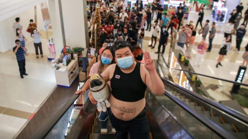 Protest-Aktion gegen König Rama X. in Thailand.