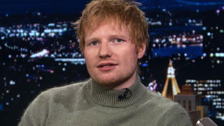 Ed Sheeran verrät, dass seine einjährige Tochter sich bereits zum zweiten Mal mit Corona infiziert hat.