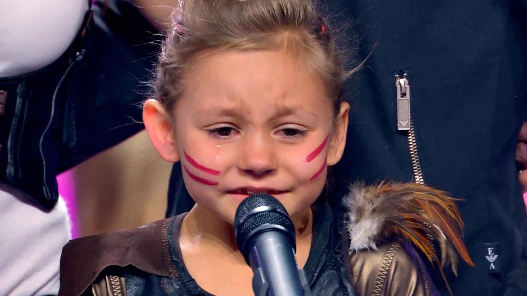 Nach ihrem Supertalent-Auftritt weint die kleine Liliya vor Glück