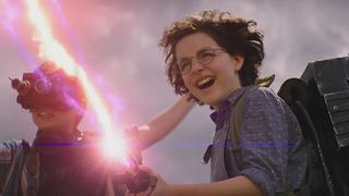 HANDOUT - 26.09.2018, ---: Mckenna Grace (r) als Phoebe und Logan Kim als Podcast in einer Szene des Films "Ghostbusters: Legacy" (undatierte Filmszene). Der Film kommt am 18.11.2021 in die deutschen Kinos. (zu dpa-Kinostarts vom 11.11.2021) Foto: -/Sony Pictures/dpa - ACHTUNG: Nur zur redaktionellen Verwendung im Zusammenhang mit einer Berichterstattung über den Film und nur mit vollständiger Nennung des vorstehenden Credits +++ dpa-Bildfunk +++
