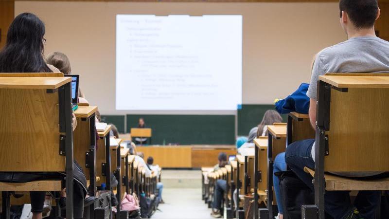 studentinnen-und-studenten-mussen-schon-lange-auf-die-energiepauschale-warten